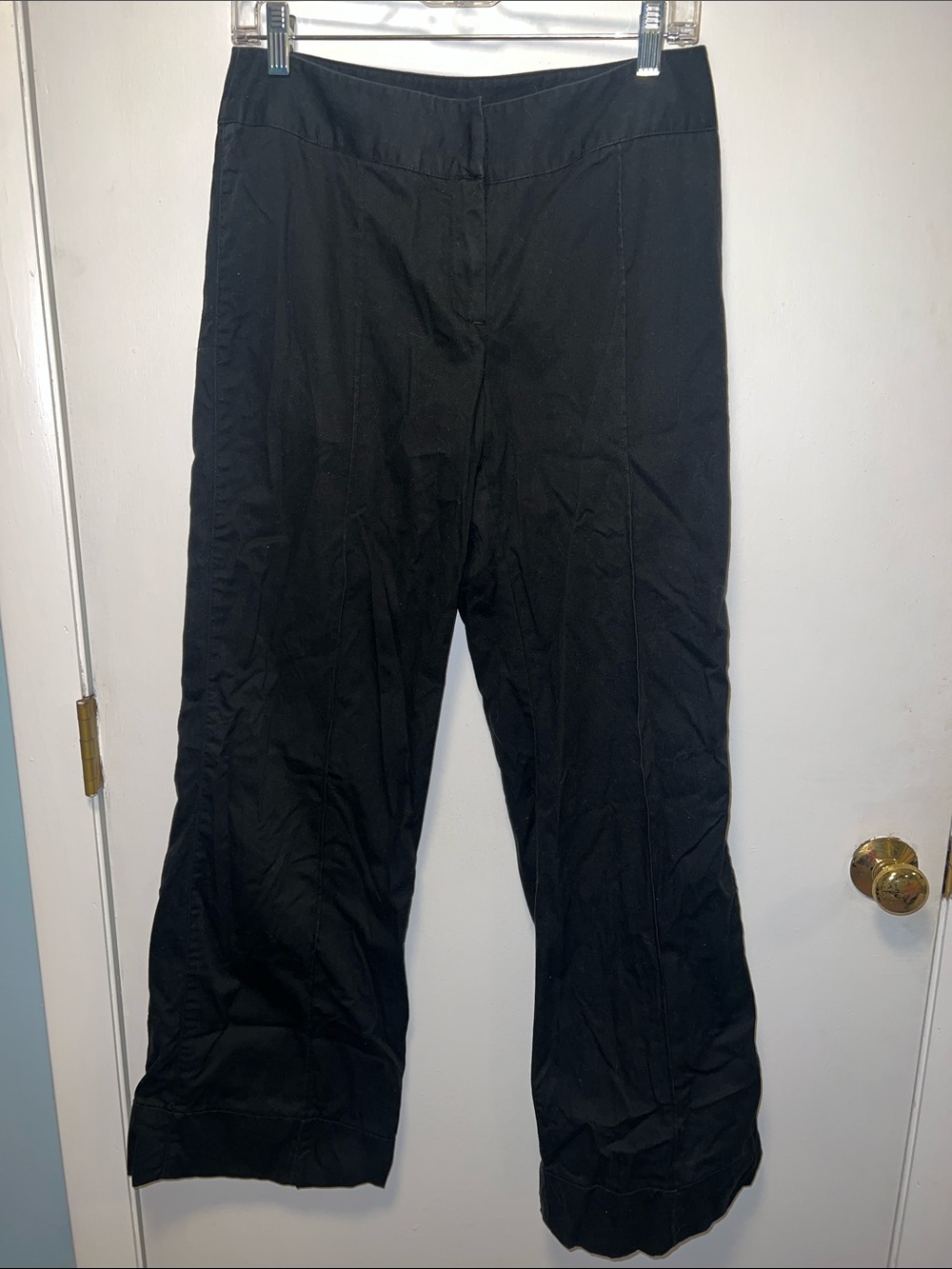 Black woman’s Wide-Leg Pants